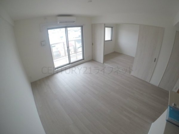大阪市東淀川区西淡路３丁目のマンション