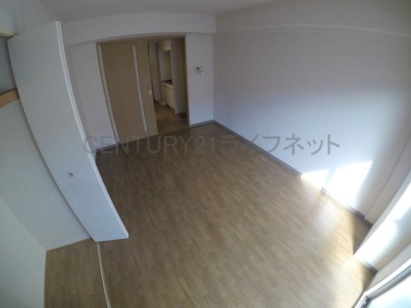 大阪市淀川区十三東３丁目のマンション