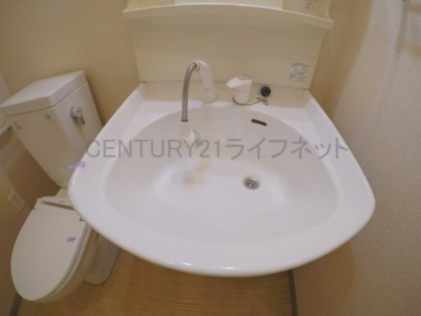 大阪市淀川区十三東３丁目のマンション