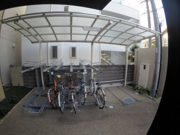 吹田市垂水町１丁目のマンション