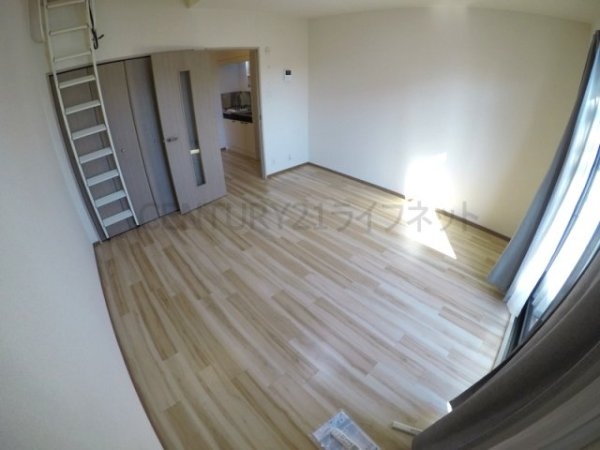 吹田市垂水町１丁目のマンション