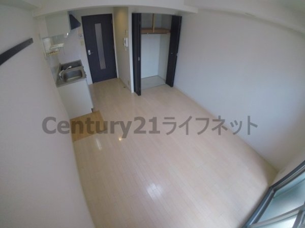 ウィスタリア新北野