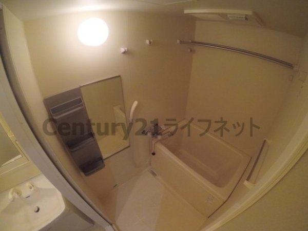 ウィスタリア新北野
