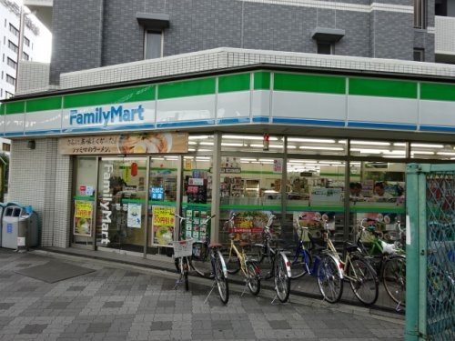 朝日プラザ新大阪(ファミリーマート新大阪東口店)