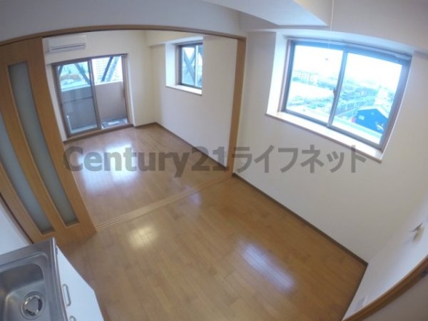 大阪市東淀川区淡路３丁目のマンション