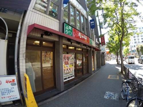パストラーレ江坂(なか卯江坂店)