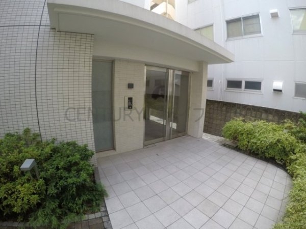江坂和