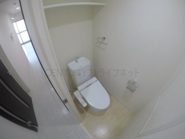江坂和