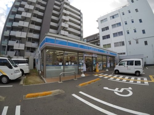 サンイースト江坂(ローソン南吹田五丁目店)