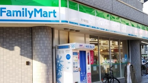 ファミールリブレ梅田東(ファミリーマート天六駅前店)