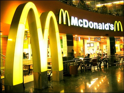 スプランディッド十三本町(マクドナルド十三店)