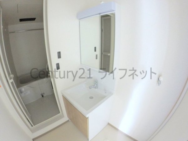 大阪市淀川区東三国１丁目のアパート