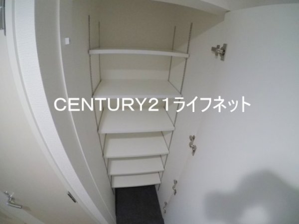 セレニテ江坂グランデ
