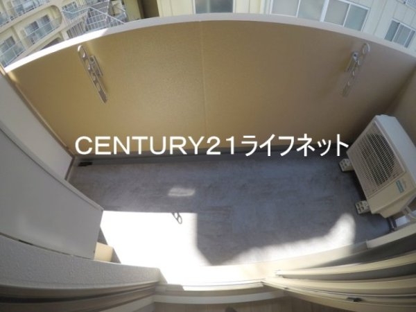 セレニテ江坂グランデ