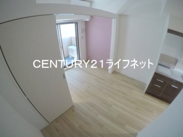 セレニテ江坂グランデ