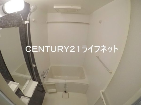 セレニテ江坂グランデ
