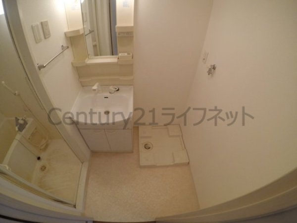 大阪市淀川区十三東１丁目のマンション