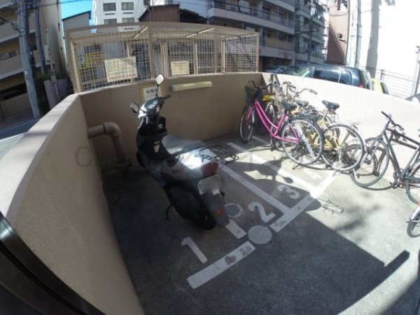 大阪市淀川区十三東１丁目のマンション