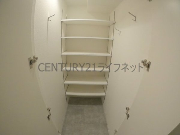 セレニテ江坂グランデ