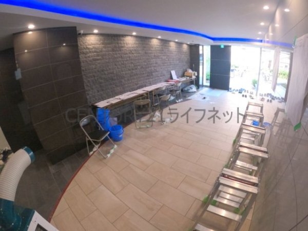 セレニテ江坂グランデ
