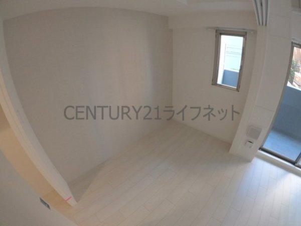 セレニテ江坂グランデ