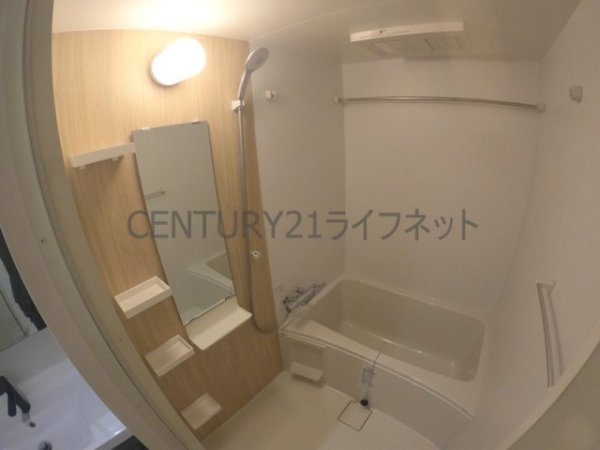 セレニテ江坂グランデ