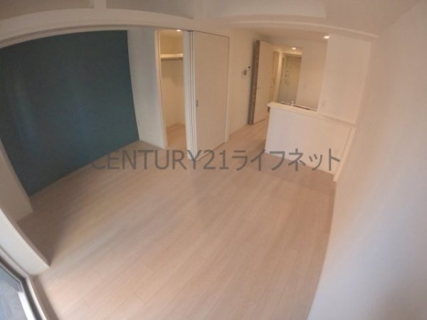 セレニテ江坂グランデ