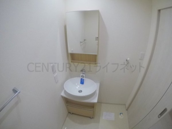 吹田市江坂町５丁目のアパート
