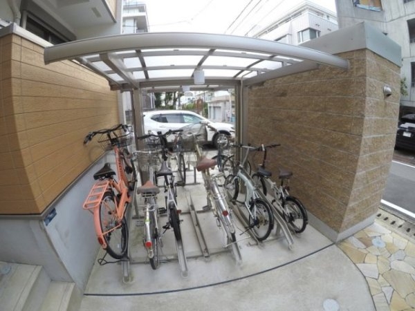 吹田市江坂町５丁目のアパート