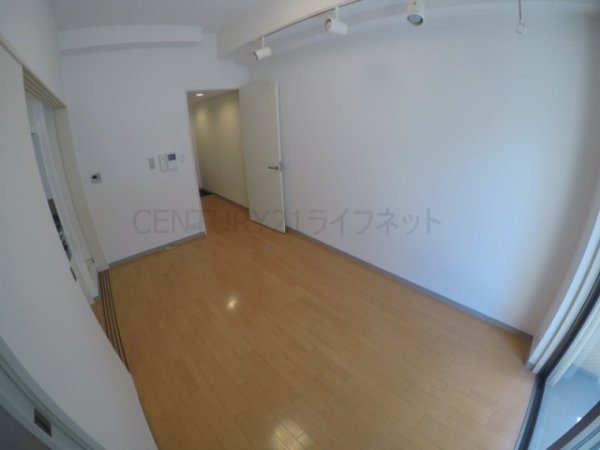 ドゥーエ江坂1