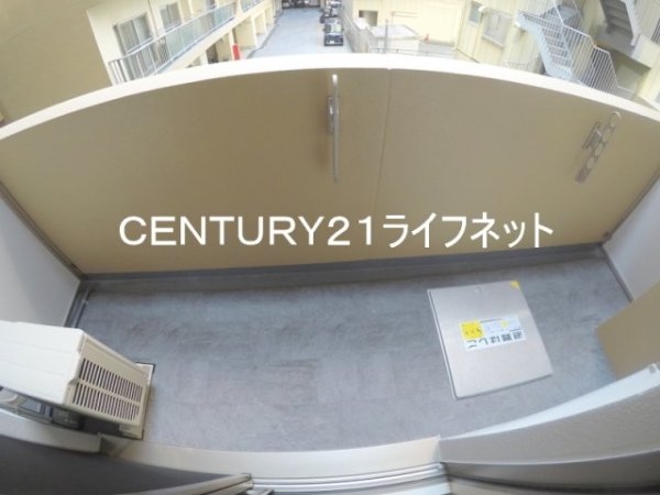 セレニテ江坂グランデ