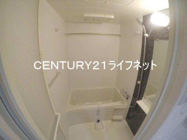 セレニテ江坂グランデ