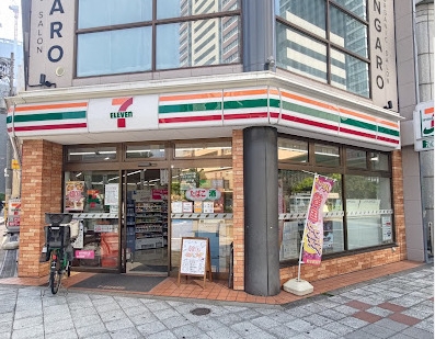 ソルレヴェンテ新梅田(セブン-イレブン大阪大淀南１丁目店)
