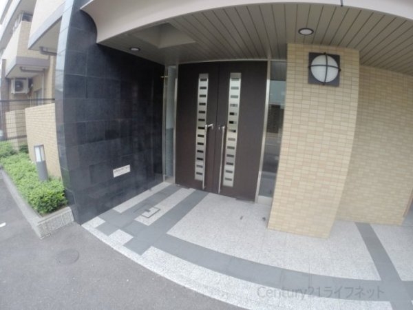 大阪市淀川区東三国４丁目のマンション