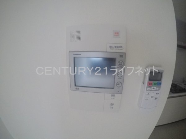 アドバンス江坂東デパール