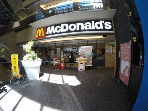 エスレジデンス江坂(マクドナルド江坂ハートランド店)