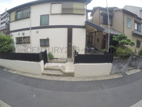 パロス江坂垂水町