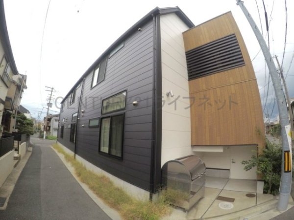 パロス江坂垂水町