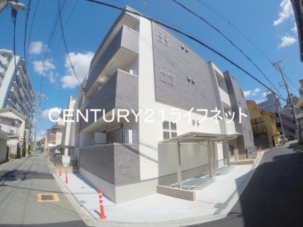 大阪市淀川区東三国１丁目のアパート