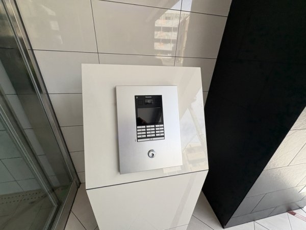 セレニテ江坂エクラ
