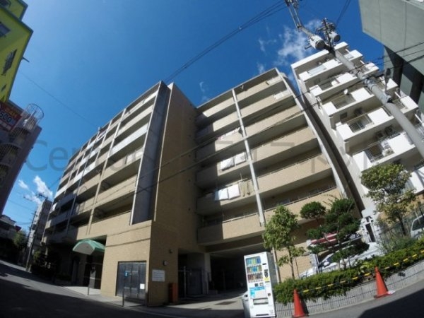 大阪市淀川区東三国6丁目のマンション