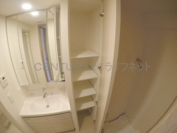 コンフォリアリヴ江坂江の木町Q