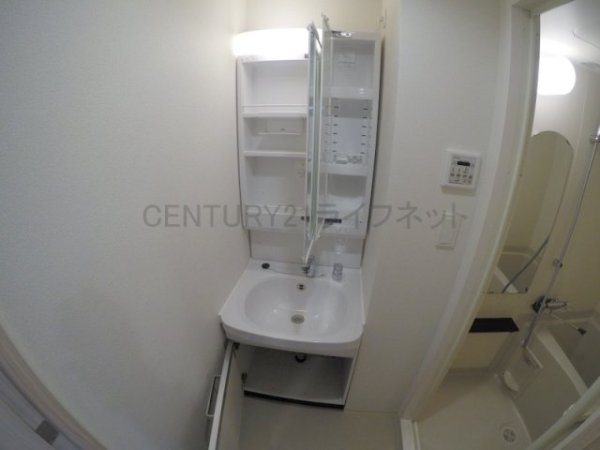プレサンスOSAKA西中島リエゾン