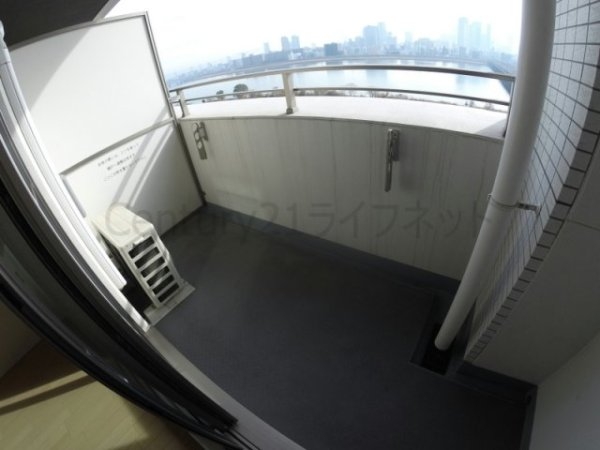 大阪市淀川区十三東１丁目のマンション