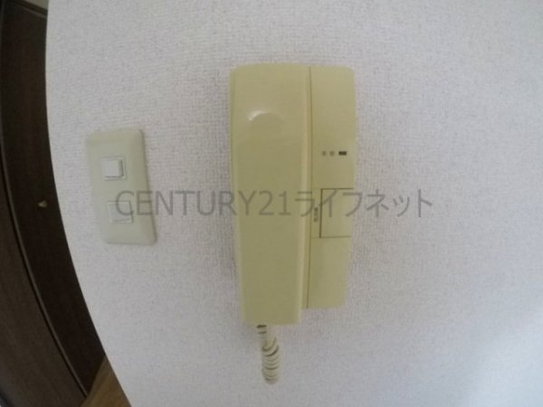 ノイエ新大阪A棟