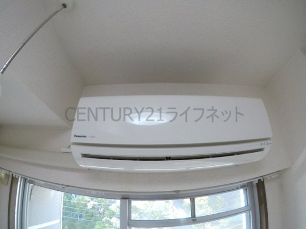 ノイエ新大阪A棟