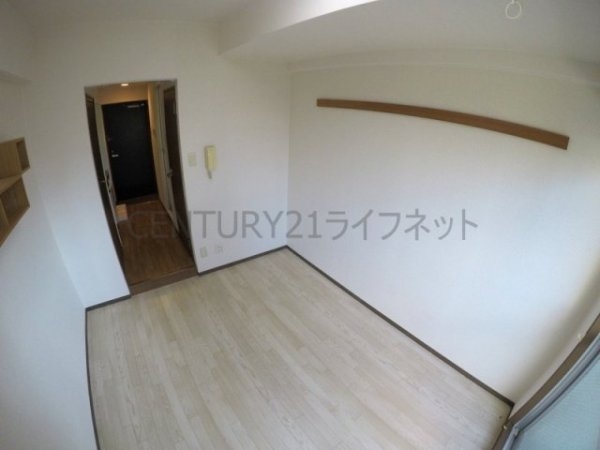 ノイエ新大阪A棟