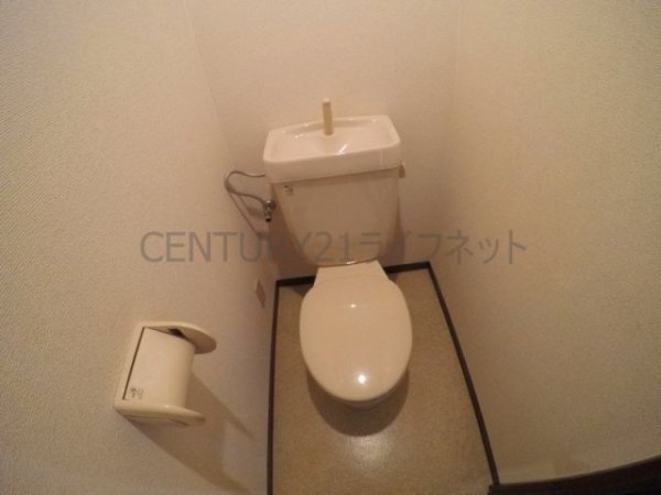ノイエ新大阪A棟