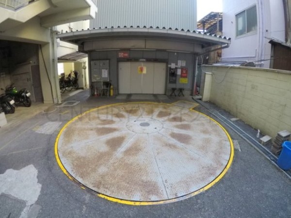 大阪市淀川区十三本町２丁目のマンション