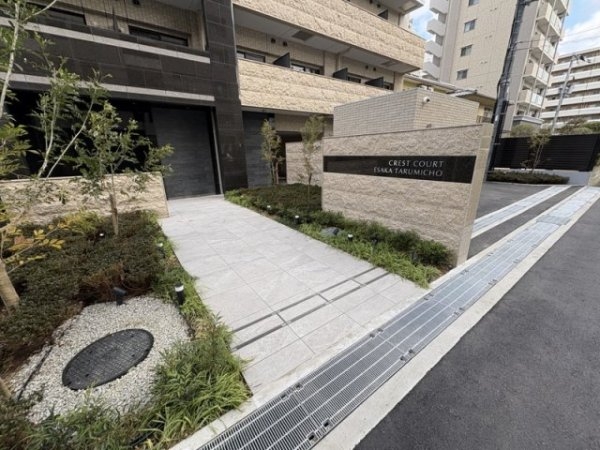 クレストコート江坂垂水町